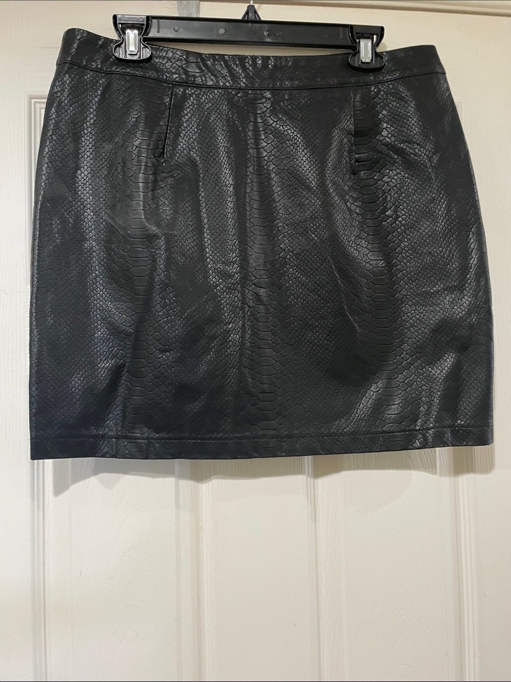 Stella Luce Black Faux Snake-Embossed Mini Skirt